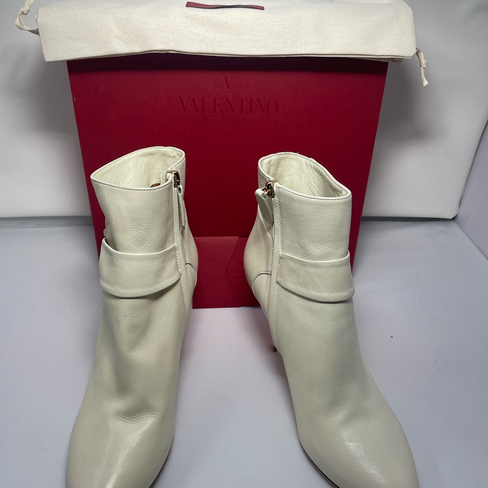 Valentino White Ankle Booties with Chunky Heel